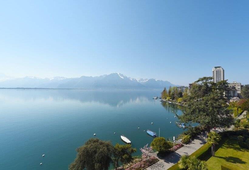 اتاق استاندارد با چشم‌انداز دریاچه, Golf Hotel René Capt
