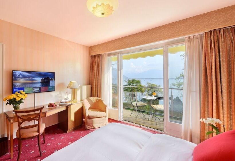 اتاق استاندارد با چشم‌انداز دریاچه, Golf Hotel René Capt