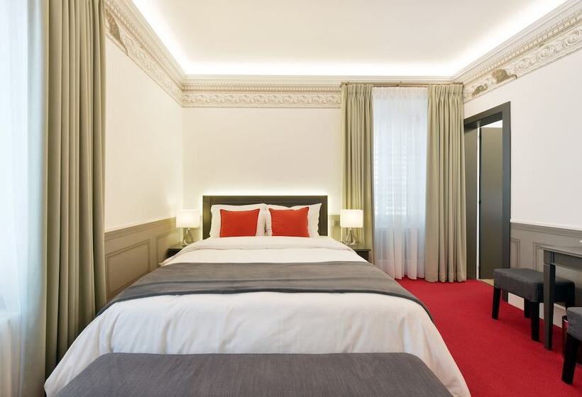 اتاق سوپریور با چشم‌انداز شهر, Golf Hotel René Capt