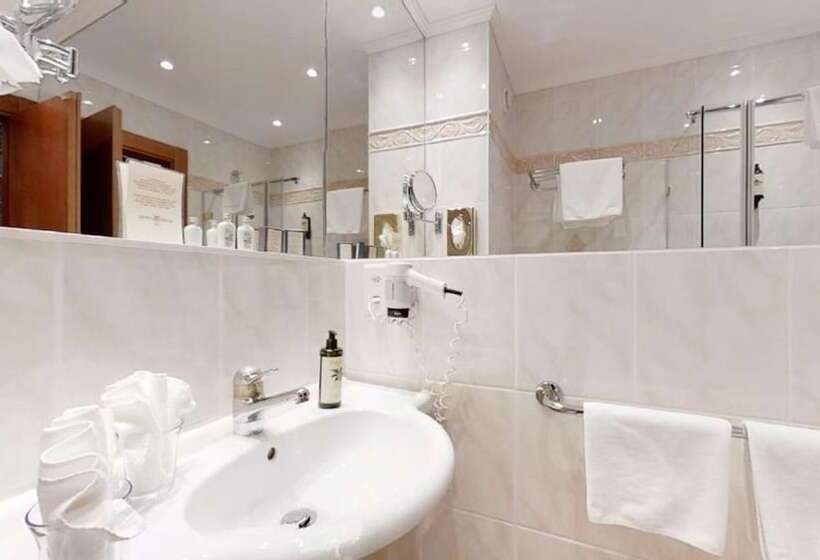 اتاق اکونومی, Golf Hotel René Capt