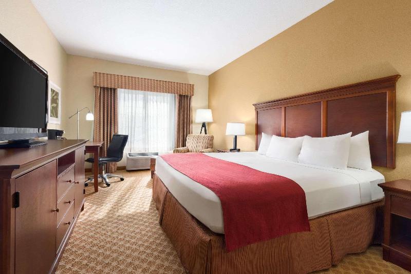 اتاق سوپریور سه تخته, Golf Hotel René Capt