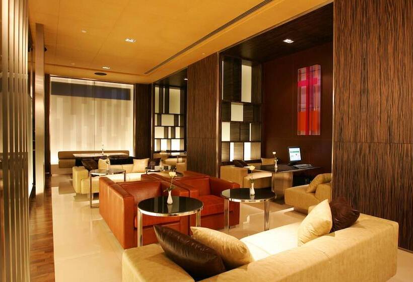 سوییت اجرایی, Pathumwan Princess Hotel   Sha Extra Plus Certified