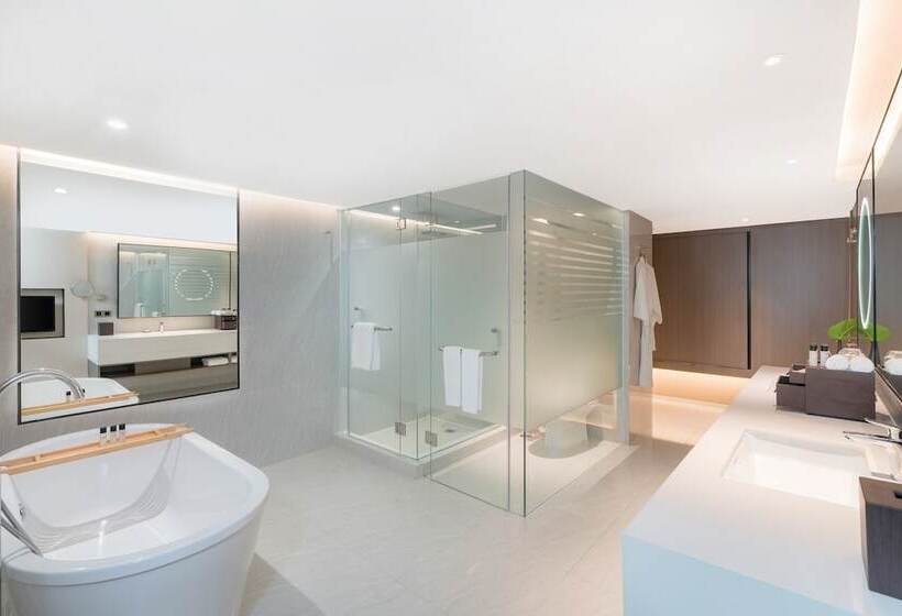 Suite with Terrace, Pathumwan Princess Hotel   Sha Extra Plus Certified