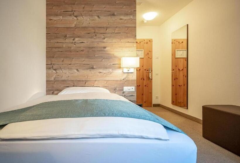 اتاق استاندارد یک نفره, Strela By Mountain Hotels