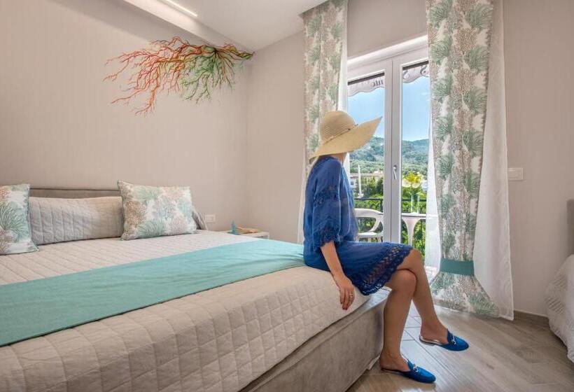اتاق سوپریور سه تخته, Cioffi Sorrento Rooms