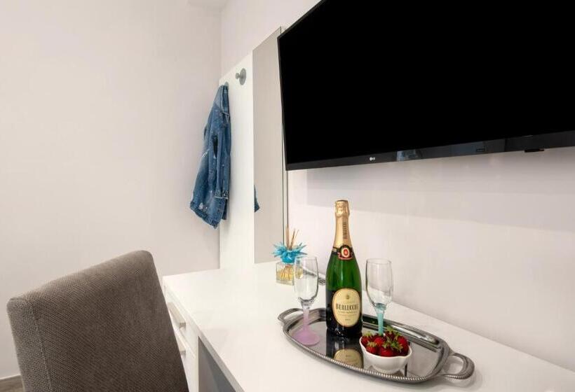 اتاق سوپریور با بالکن, Cioffi Sorrento Rooms