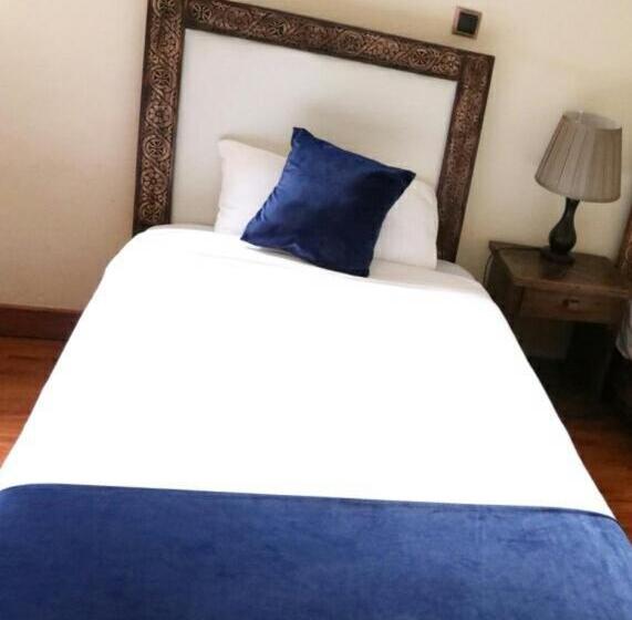 اتاق اکونومی یک تخته, Fikirandray Lodge