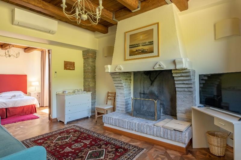 سوییت اجرایی, La Quercia  Bolognarooms