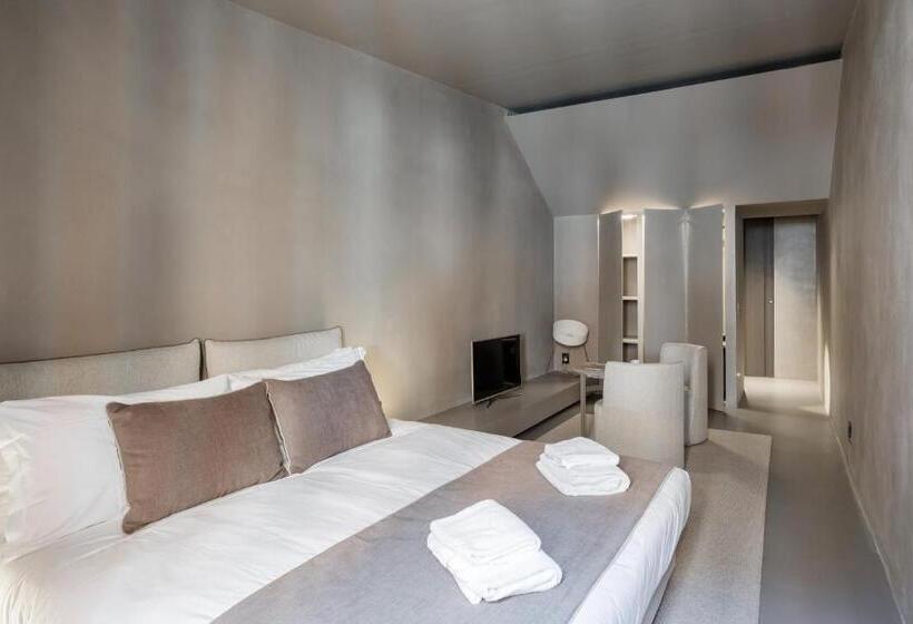 سوییت سوپریور, Elysium Suites Collection