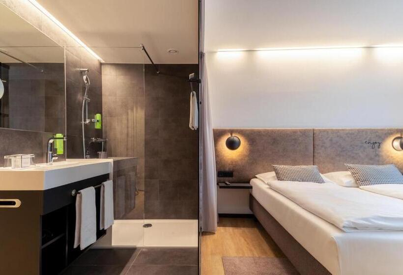 استودیوی استاندارد, Arte Hotel Salzburg