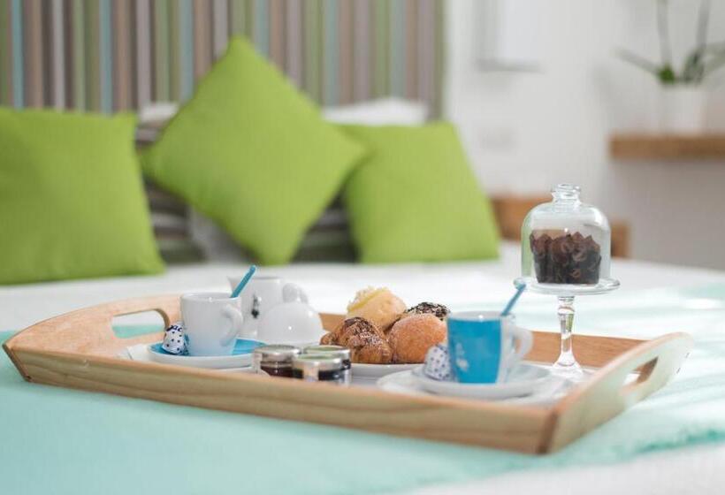 اتاق استاندارد, Sorrento Stylish Rooms