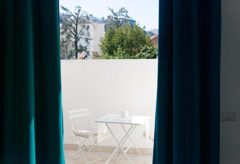 اتاق لوکس با بالکن, Sorrento Stylish Rooms