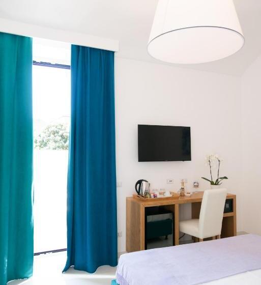 اتاق لوکس با بالکن, Sorrento Stylish Rooms