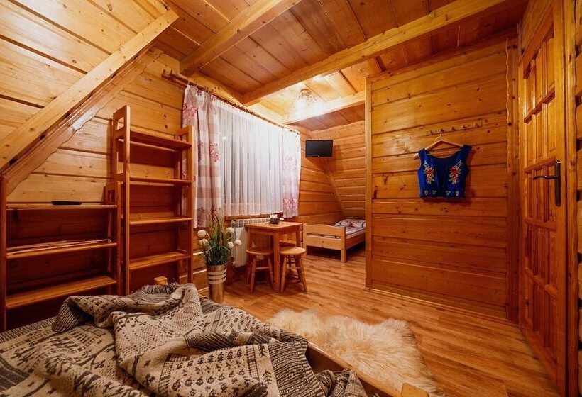 Quarto Triplo Estandar, Willa U Gałów