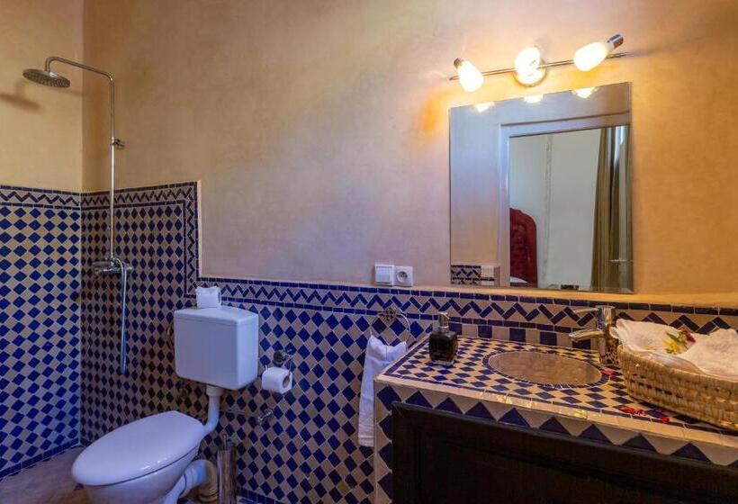 Quarto Superior, Villa Ayche