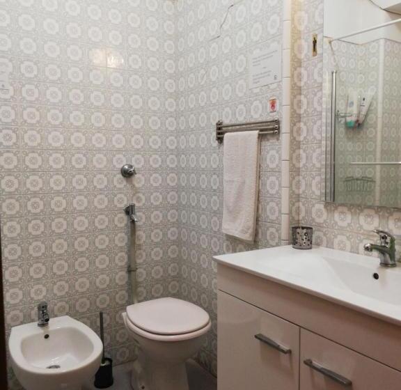 Трехместный Номер Стандарт с Балконом, Tripgeo Guesthouse