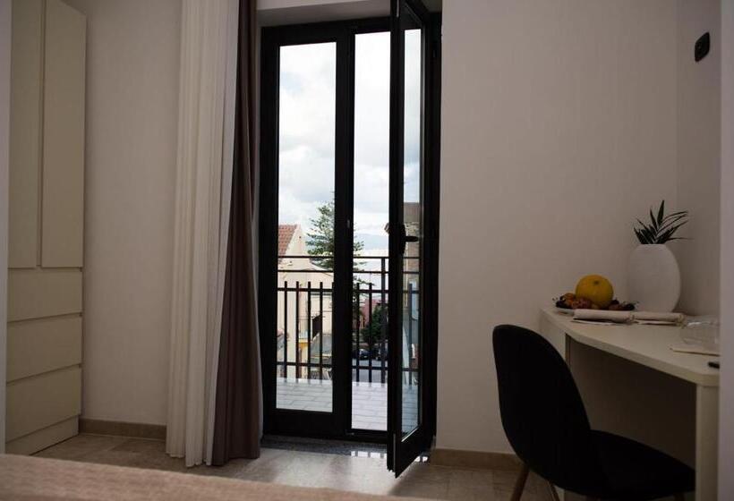 Номер Стандарт с Балконом, Milazzo Inn Aimori