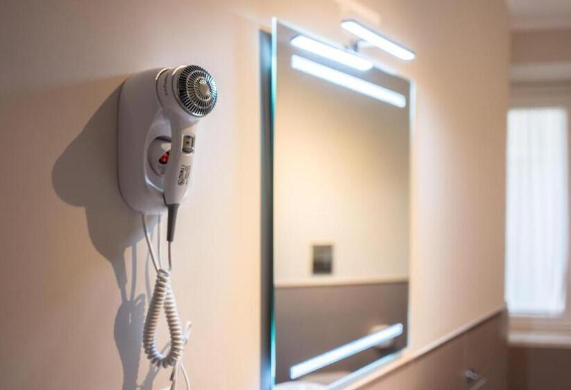 اتاق لوکس, Art Suite Nel Cuore Di Napoli