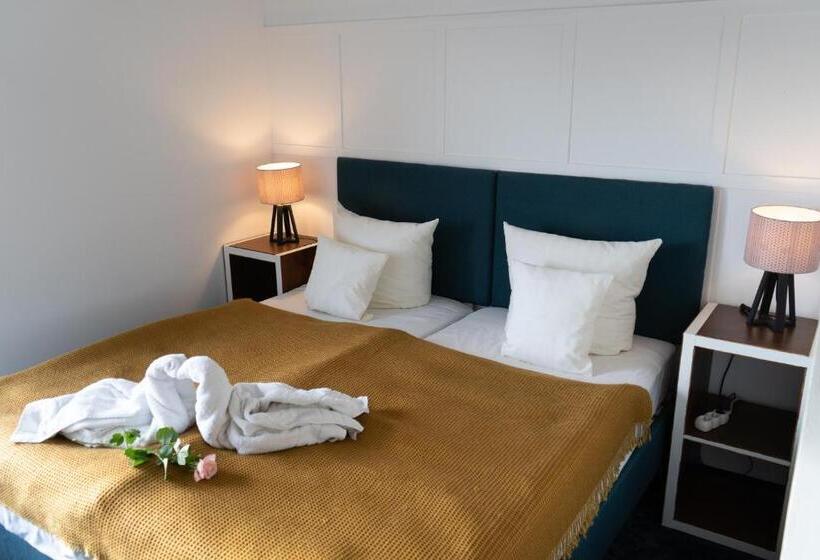 스탠다드 싱글 룸, Riverside Inn