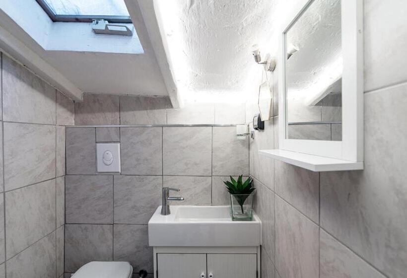 Студия Стандарт, Joivy Al Duomo Guest House