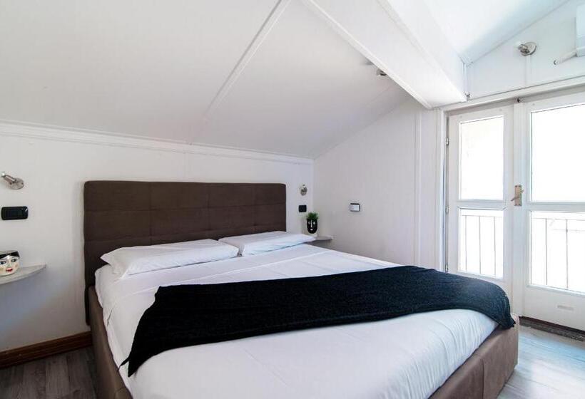 Студия Стандарт, Joivy Al Duomo Guest House