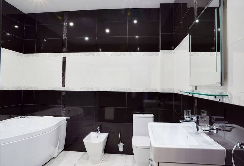 Люкс, Prestige Hotel Seven Kings