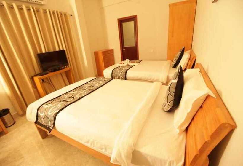 스탠다드 룸 킹사이즈 침대, Grand Cascade Chennai