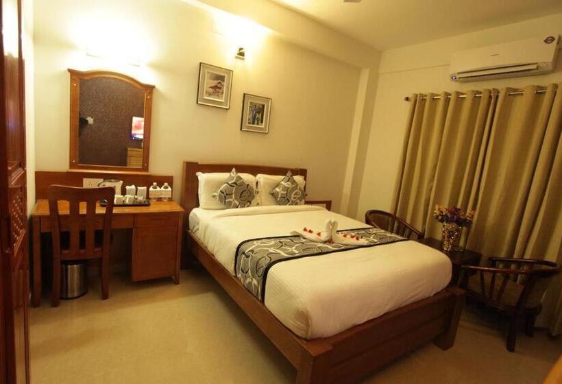 디럭스 룸, Grand Cascade Chennai