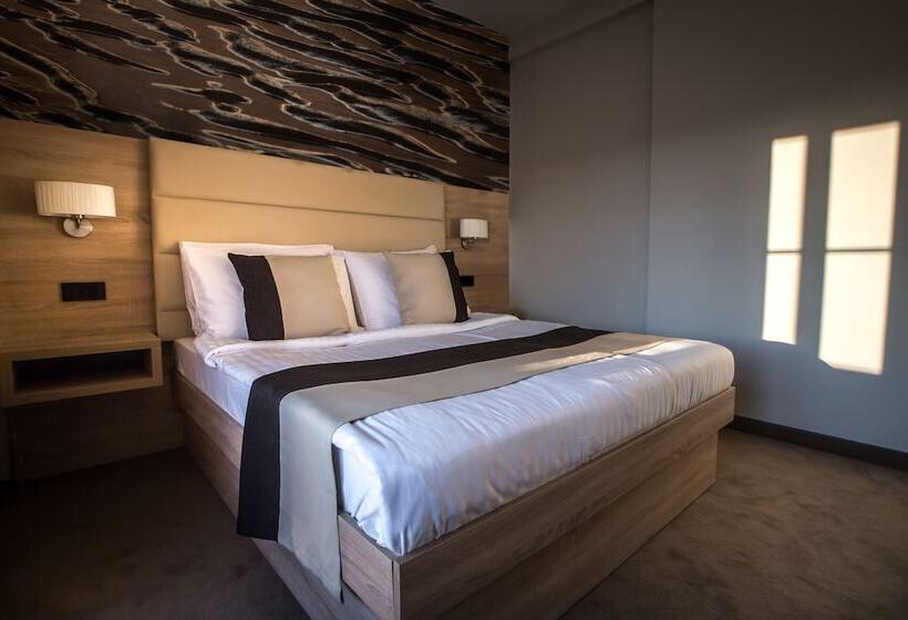 Семейный Номер, Luxury Suites Bellevue