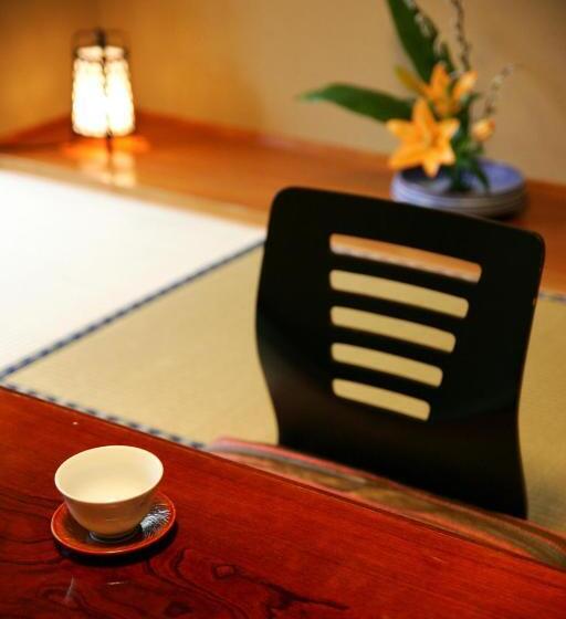 Номер Стандарт, Nakajimaya Ryokan