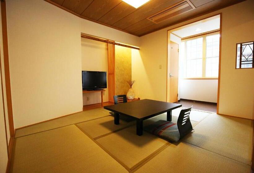 Семейный Номер, Nakajimaya Ryokan