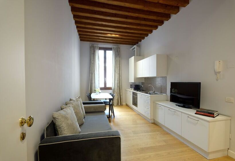 آپارتمان 2 خوابه, Residence La Fenice