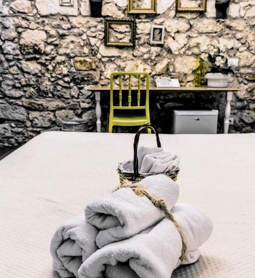 اتاق استاندارد سه نفره, B&b Siracusa