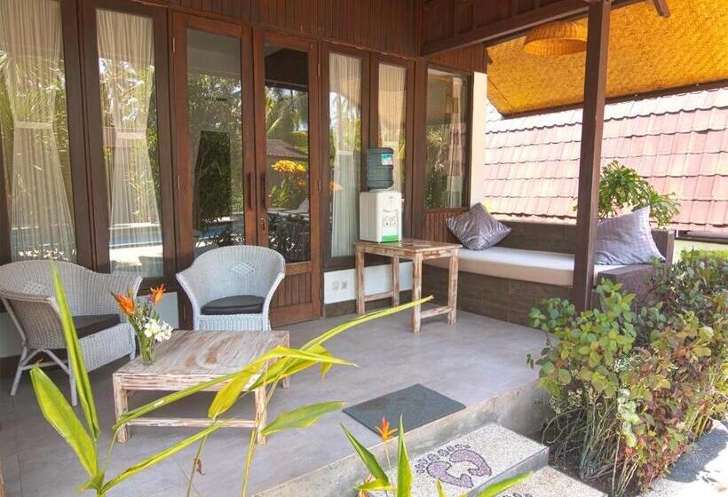 Трехместный Номер Стандарт Вид на Бассейн, Gili Air Bungalows