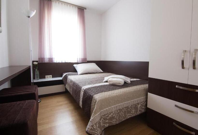 آپارتمان 2 خوابه با چشم‌انداز دریا, Villa Novak
