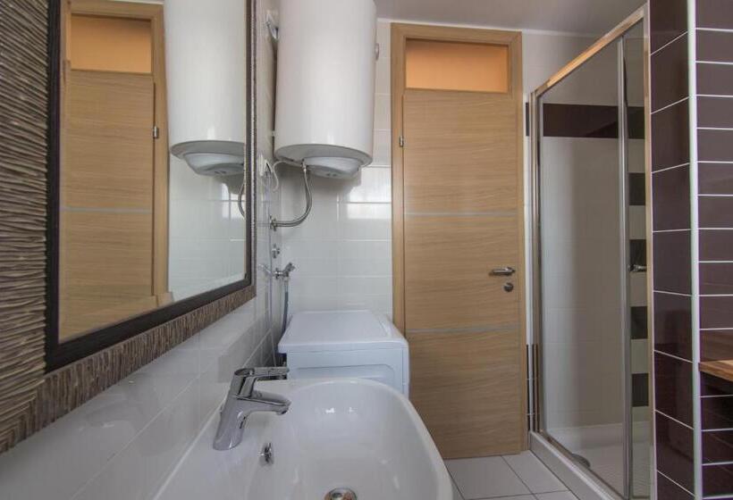 آپارتمان 1 خوابه با بالکن, Villa Novak