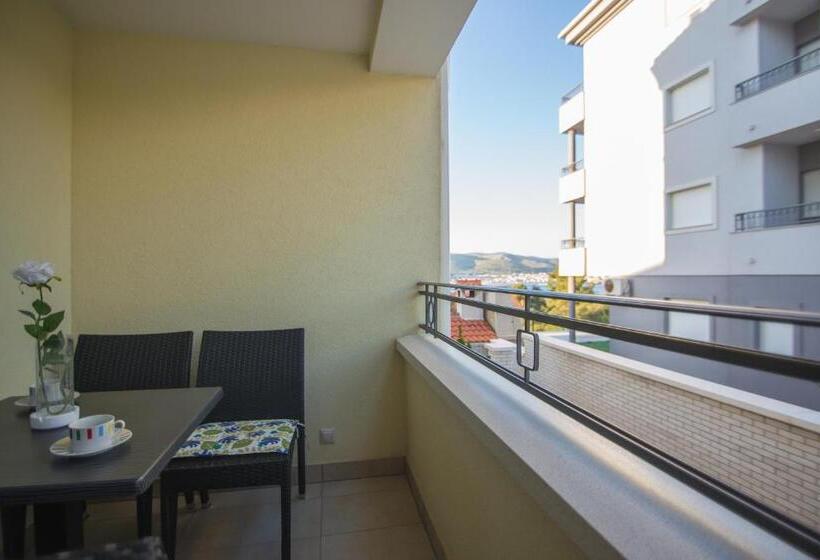آپارتمان 1 خوابه با بالکن, Villa Novak