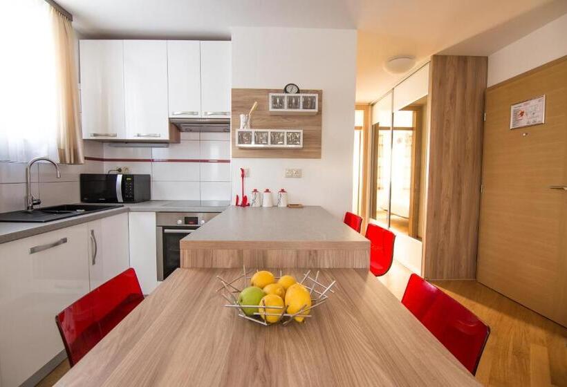 آپارتمان 1 خوابه با بالکن, Villa Novak