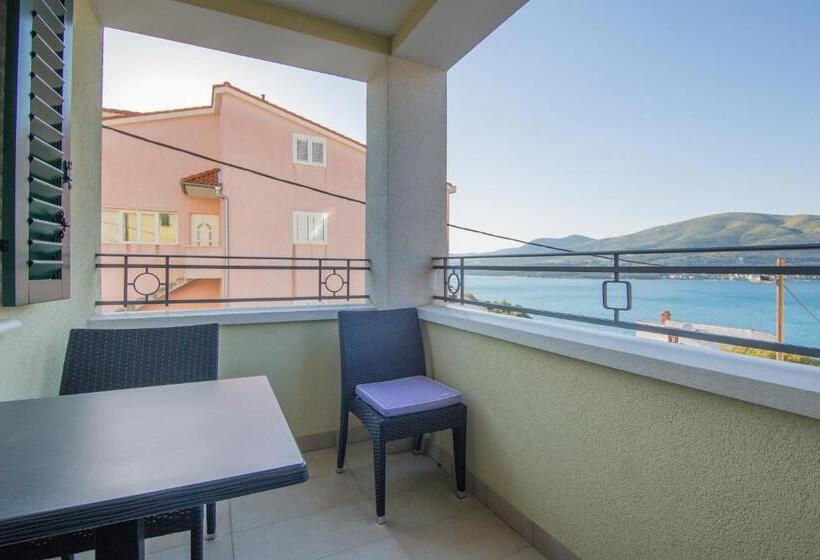 آپارتمان 2 خوابه با چشم‌انداز دریا, Villa Novak