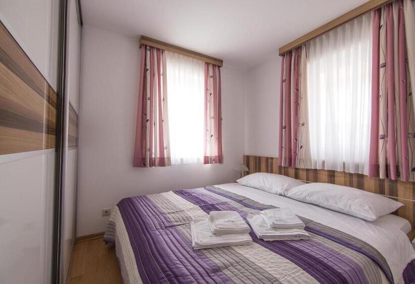 آپارتمان 2 خوابه با چشم‌انداز دریا, Villa Novak