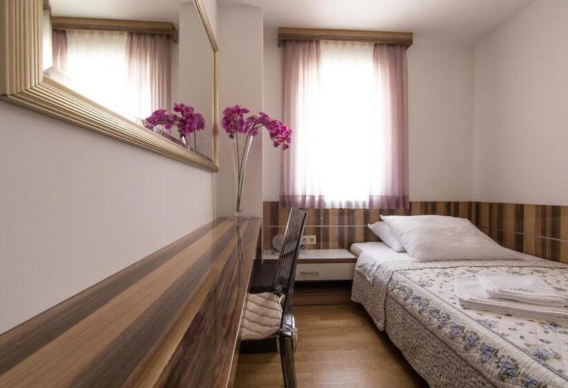 آپارتمان 2 خوابه با چشم‌انداز دریا, Villa Novak