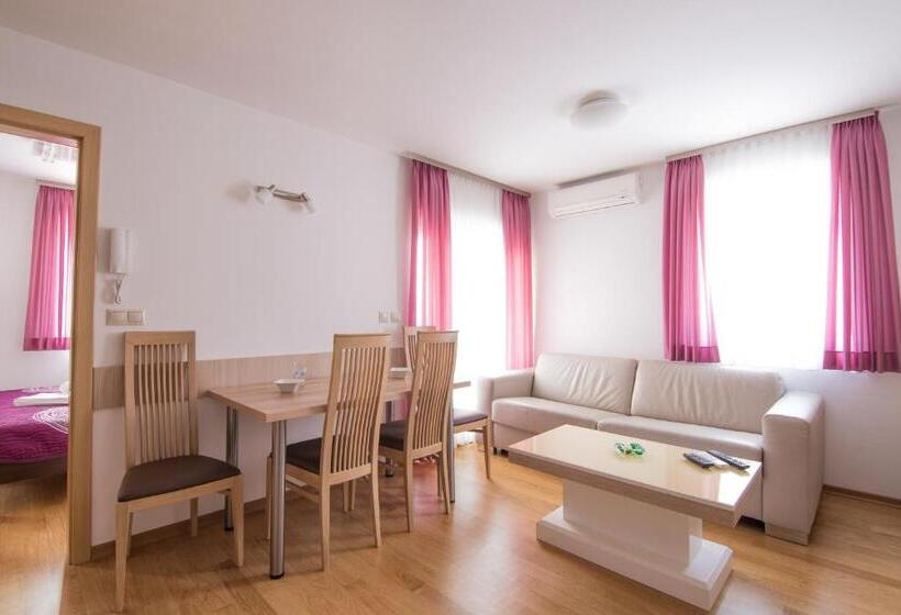 آپارتمان 2 خوابه با چشم‌انداز دریا, Villa Novak