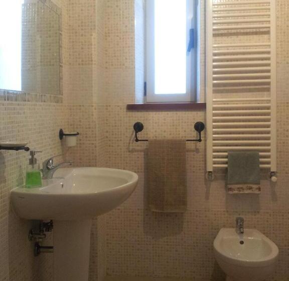 اتاق استاندارد با سرویس بهداشتی مشترک, Bed And Breakfast Al Cucherle