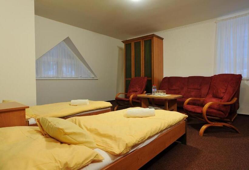 استودیو خانوادگی, Wellness Penzion Jarmilka S Privátním Wellness