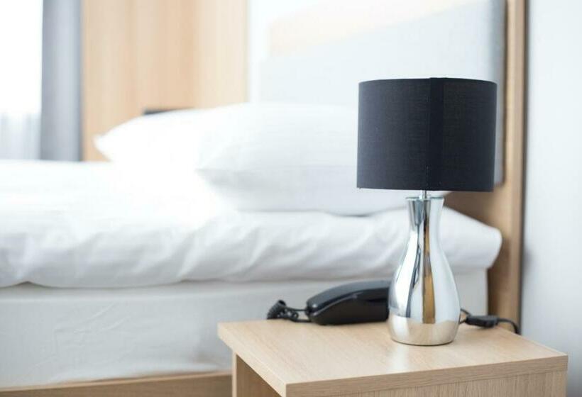 Номер Стандарт, Waw Hotel Airport Okęcie