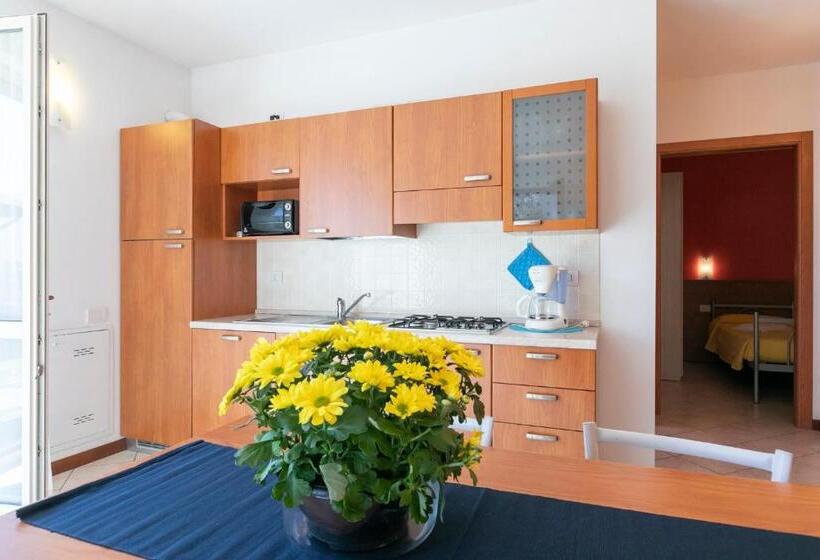 Апартаменты 2 Спальни, Residence La Collina