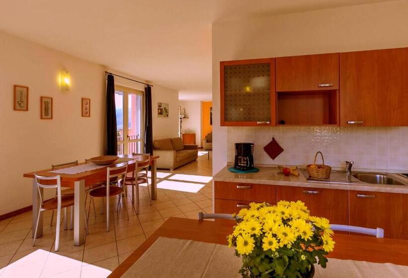 Апартаменты 4 Спальни, Residence La Collina