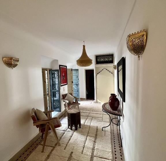 اتاق لوکس, Riad Ecila