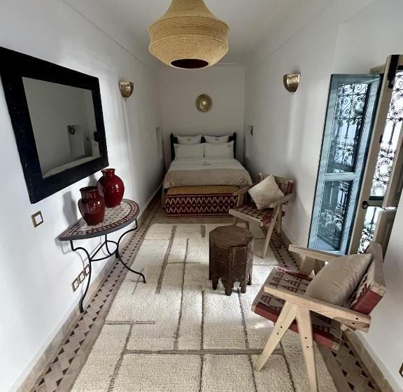 اتاق لوکس, Riad Ecila