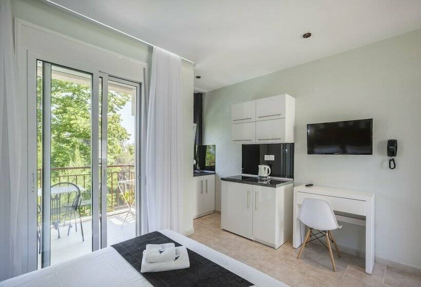 Номер Deluxe, Avatel Eco Lodge